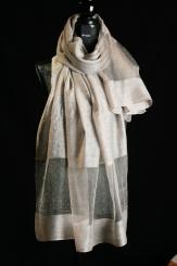 Schal mit feiner Alpplikation 