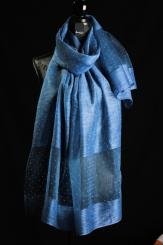 Schal mit feiner Alpplikation 