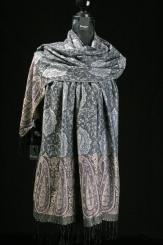 Schal aus Viskose mit Seide 