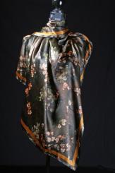 Seidentuch aus Satinseide 