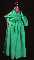 Seidenschal mit eingewebter Struktur 