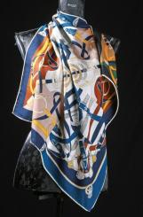 Tuch aus Wolle mit Seide 