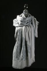 Schal aus Viskose mit Modal 