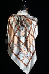 Seidentuch Satin handgerollt 