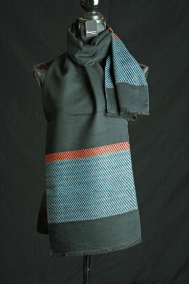 Schal aus Seiden-Fleece 