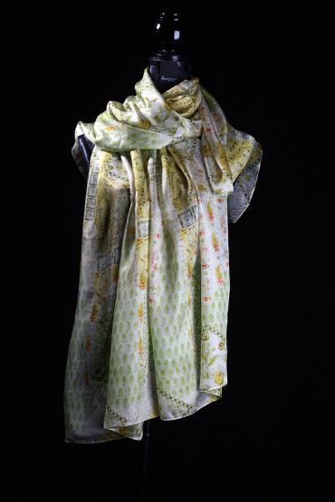 Seidenschal aus Ponge Seide 