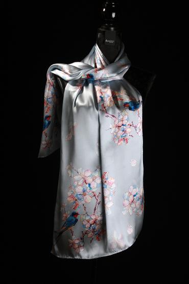 Seidenschal aus Satinseide 