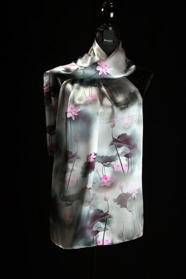 Seidenschal aus Satinseide 