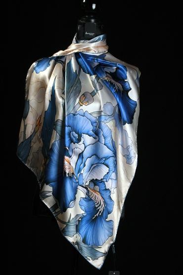 Seidentuch Satin handgerollt 