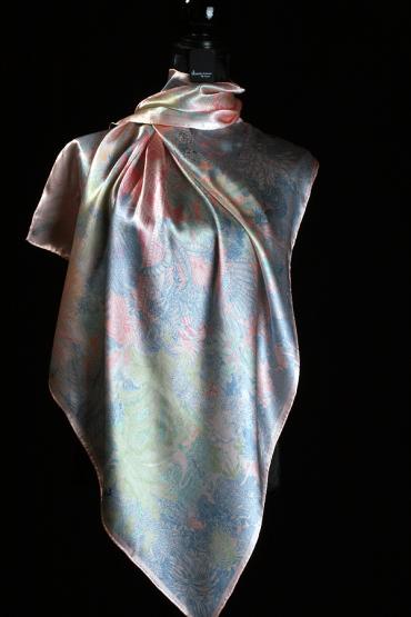 Seidentuch Satin handgerollt 