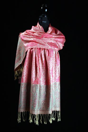 Schal aus Seide mit Viskose 