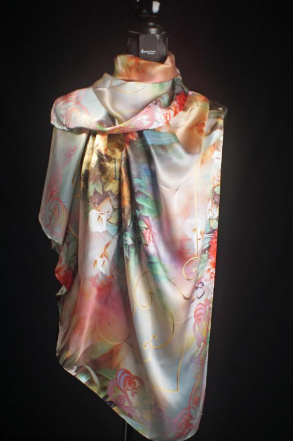 Seidentuch Satin Blumen pastellfarben 