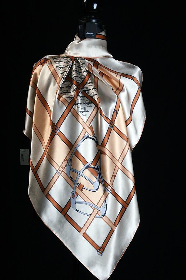 Seidentuch Satin mit Reitermotiv 