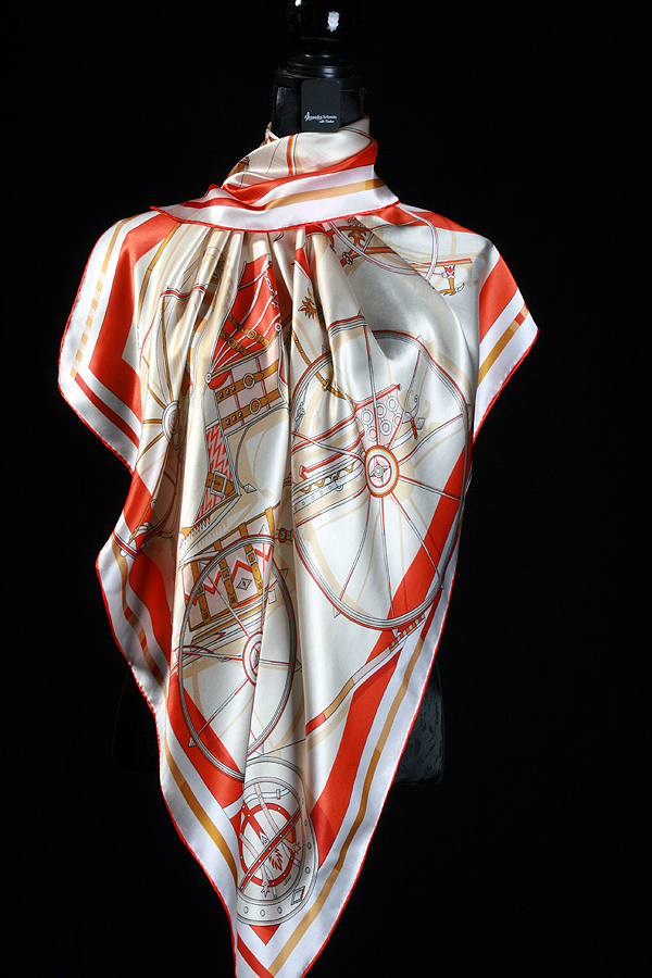 Seidentuch Satin mit Kutschenmotiv 