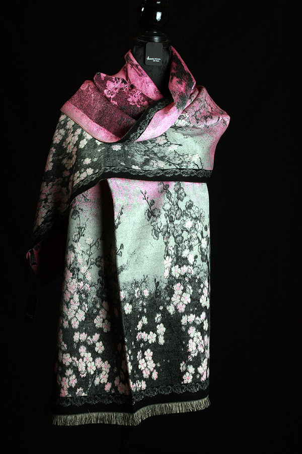Stola mit Blumen 